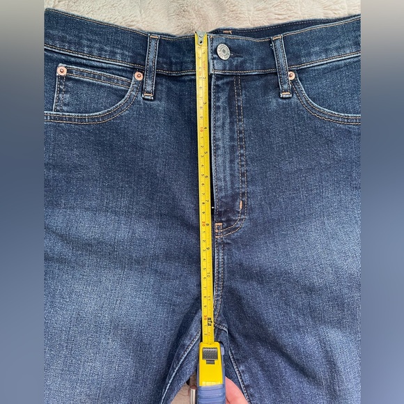 BNWOT Kick Fit High Rise Medium Wash Jeans - Picture 8 of 8